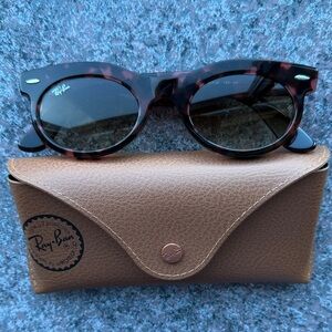 Ray-Ban Classic Tortoise Sunglasses with Brown Case rb2242 wayfarer oval